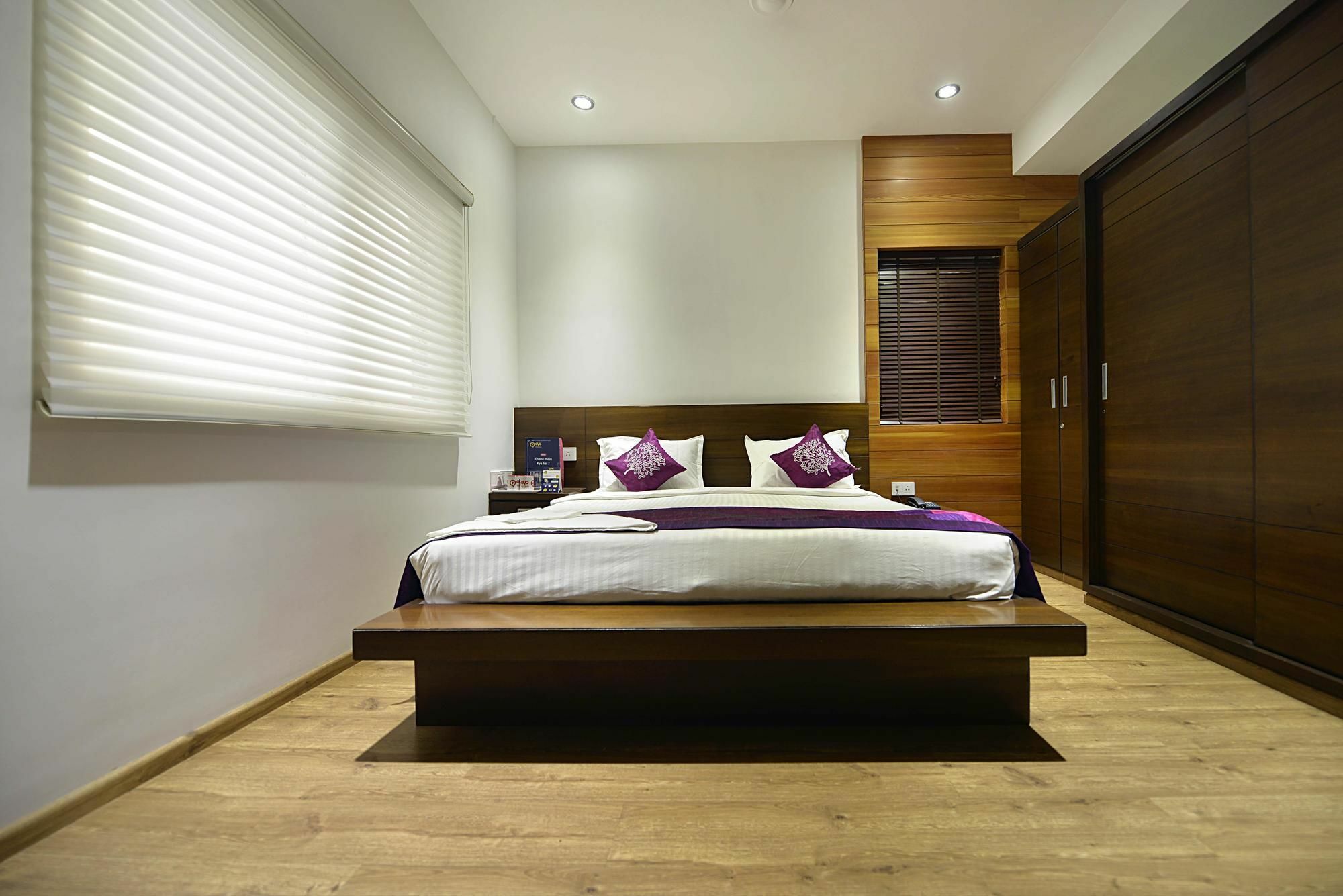 Oyo Premium Raheja Mindspace 3* Hyderabad