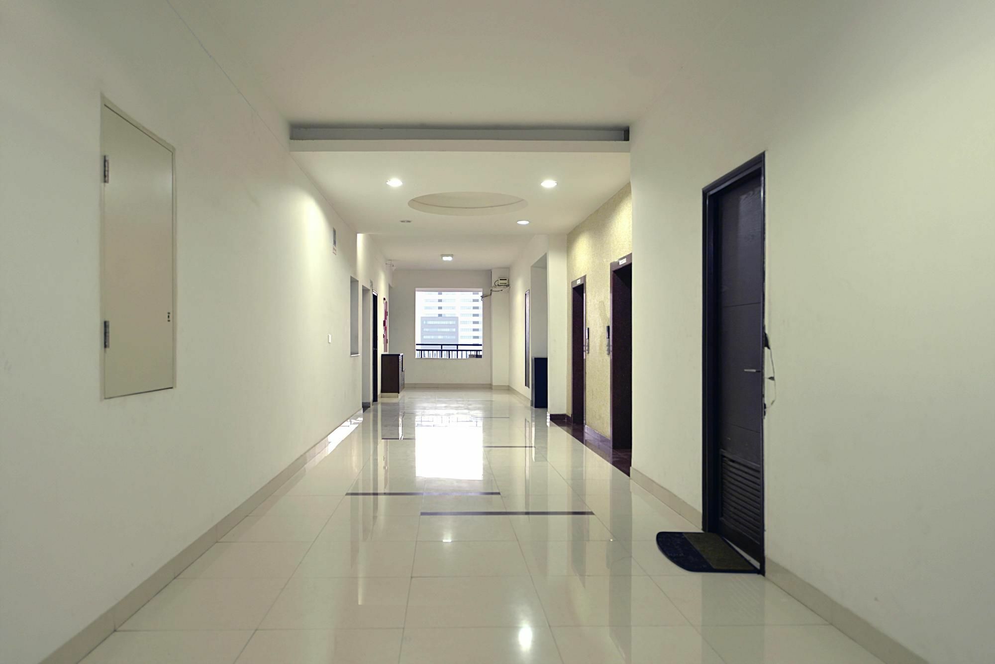 Oyo Premium Raheja Mindspace Hotel Hyderabad