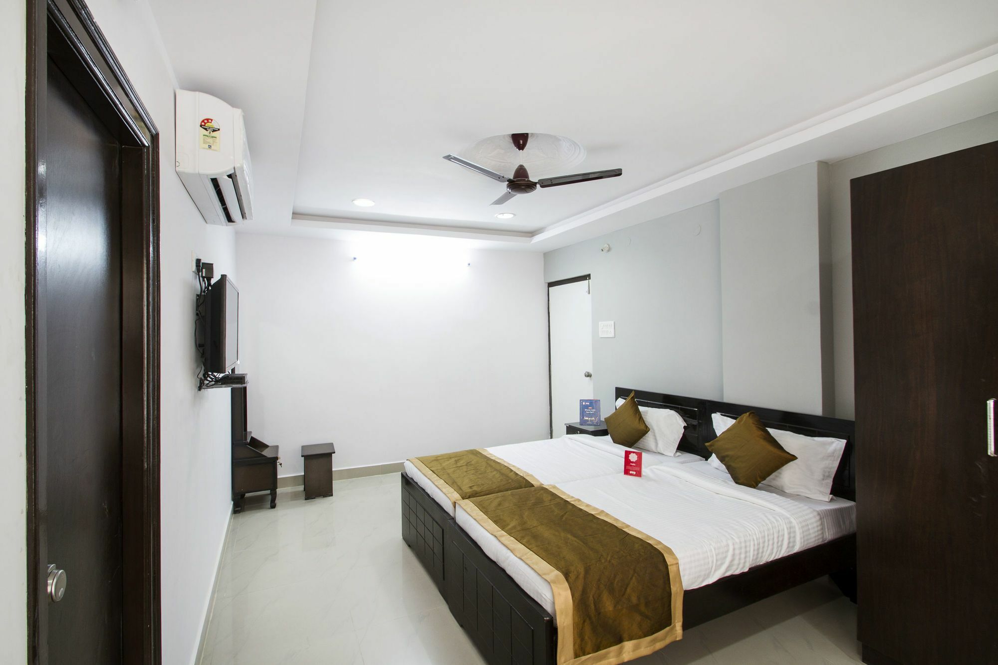 Oyo Flagship 463 Banjara Hills Hotel 3*
