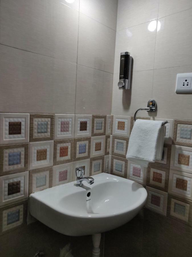 Hotel Silverkey Executive Stays 17012 Mj Center 3*