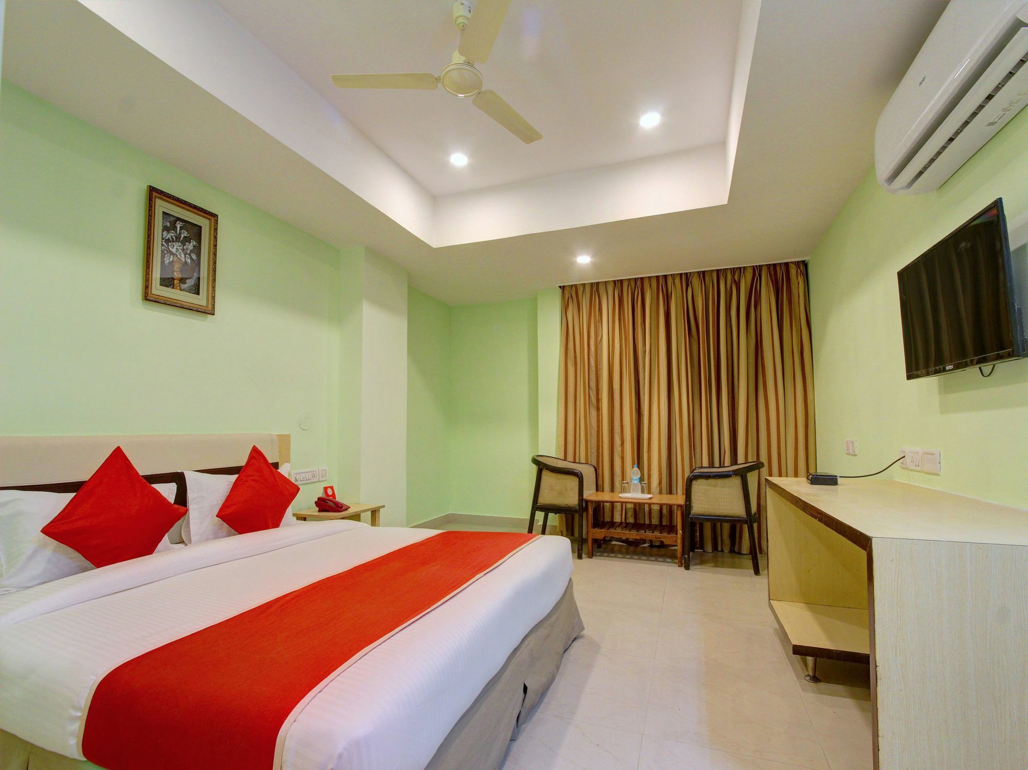 Hotel Super Townhouse Ameerpet Balkampet Road 3*