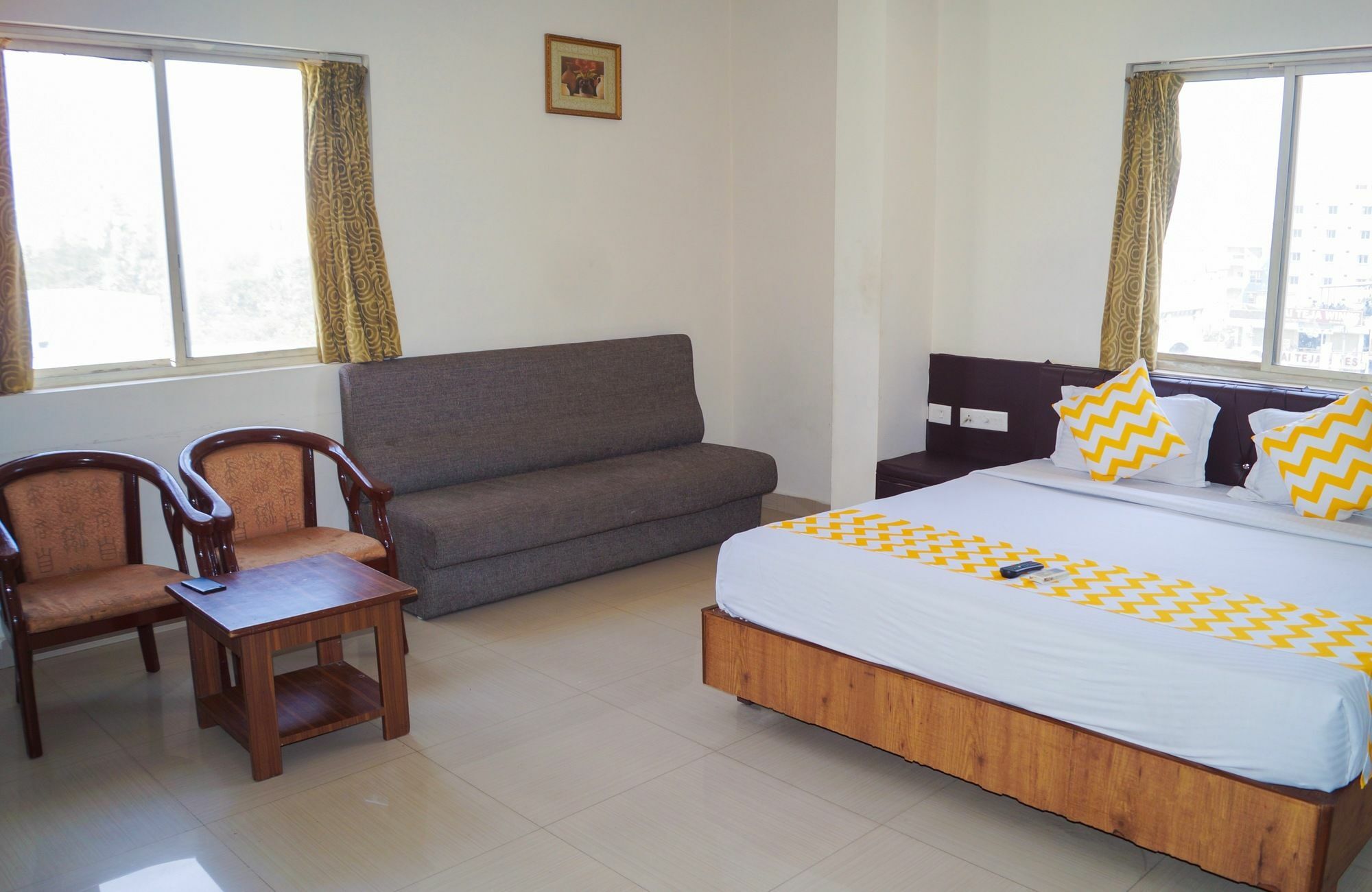 Hotel Fabhotel Rs Grand Hyderabad