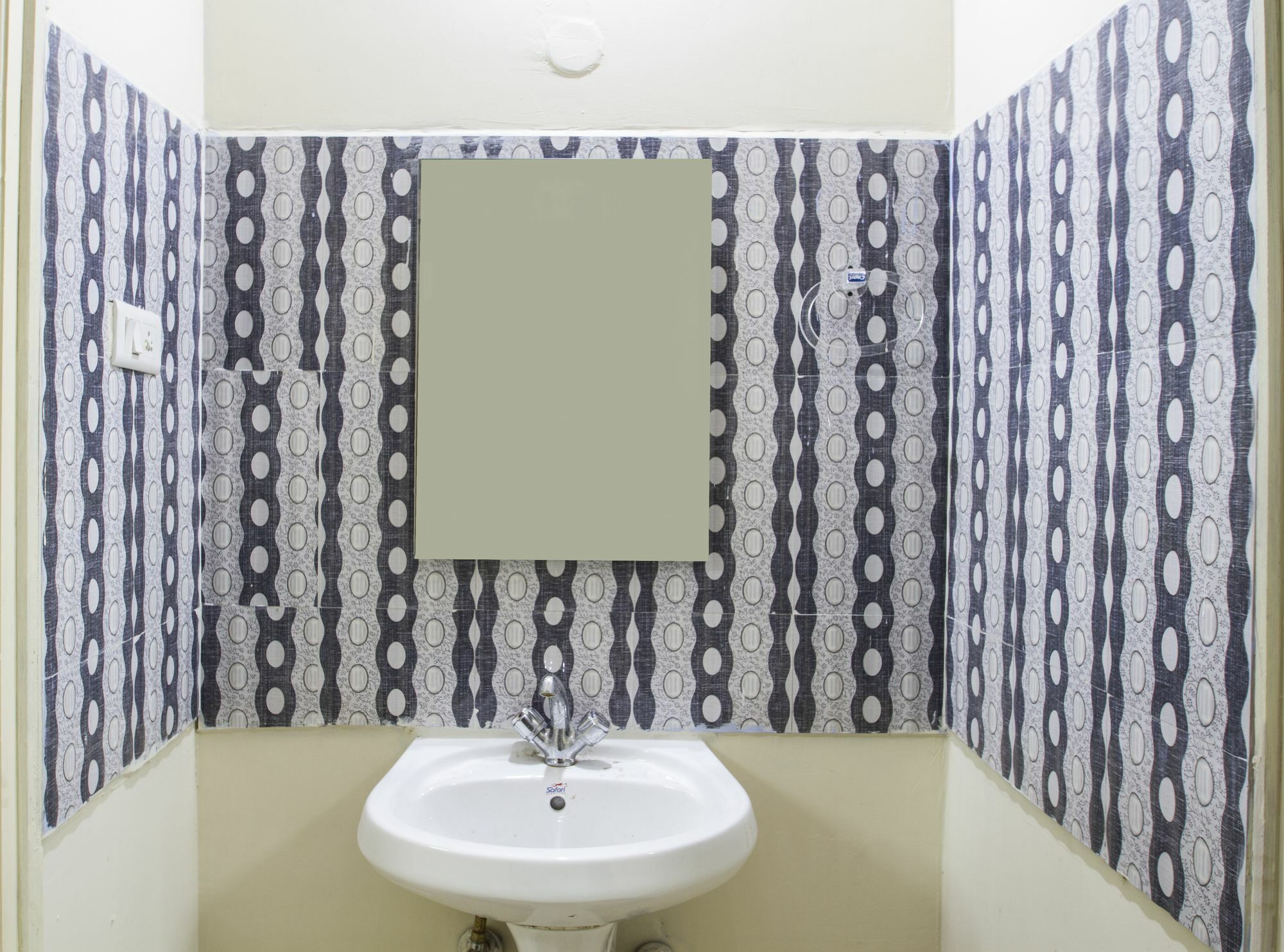 Oyo 7496 Nyc Hotel Hyderabad