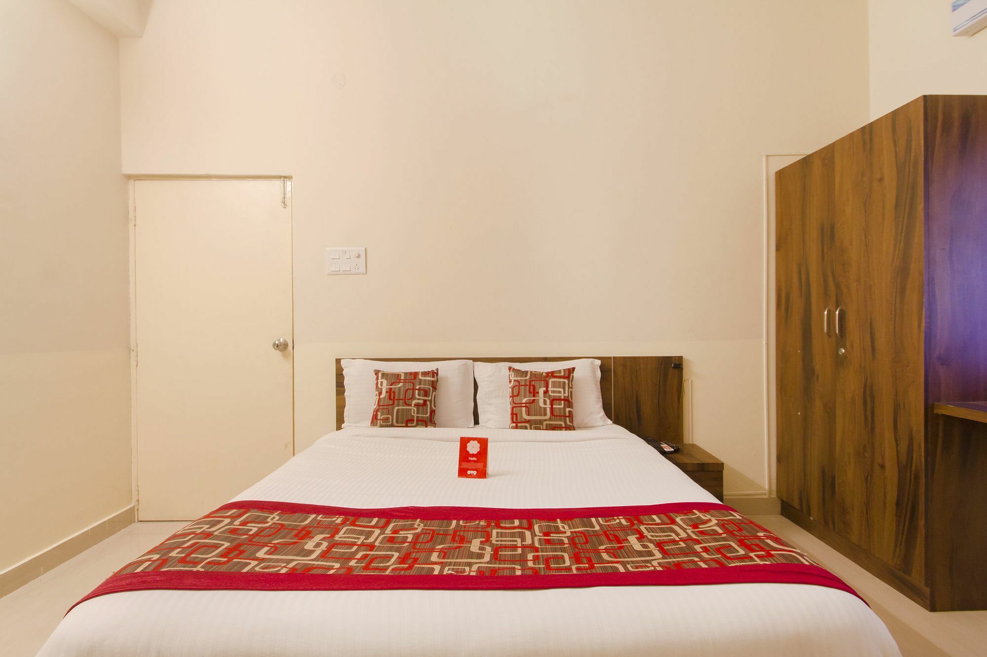 Hotel Oyo 7496 Nyc Hyderabad