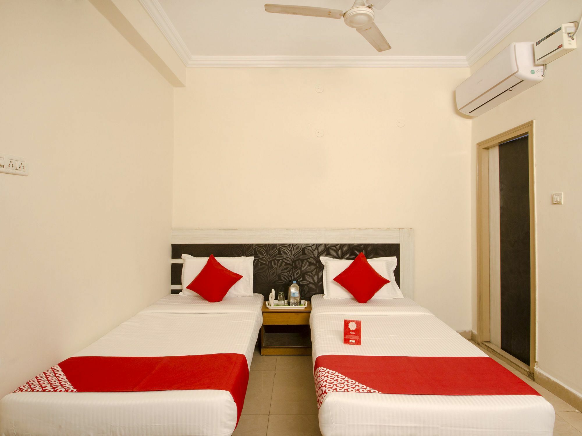 Oyo 11321 Goutham Residency 3*