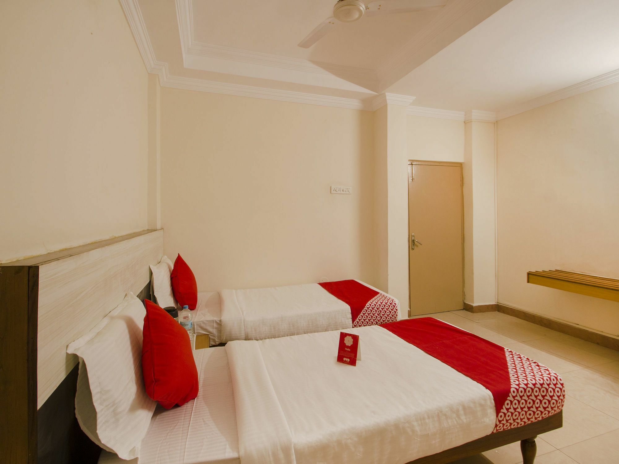 Hotel Oyo 11321 Goutham Residency