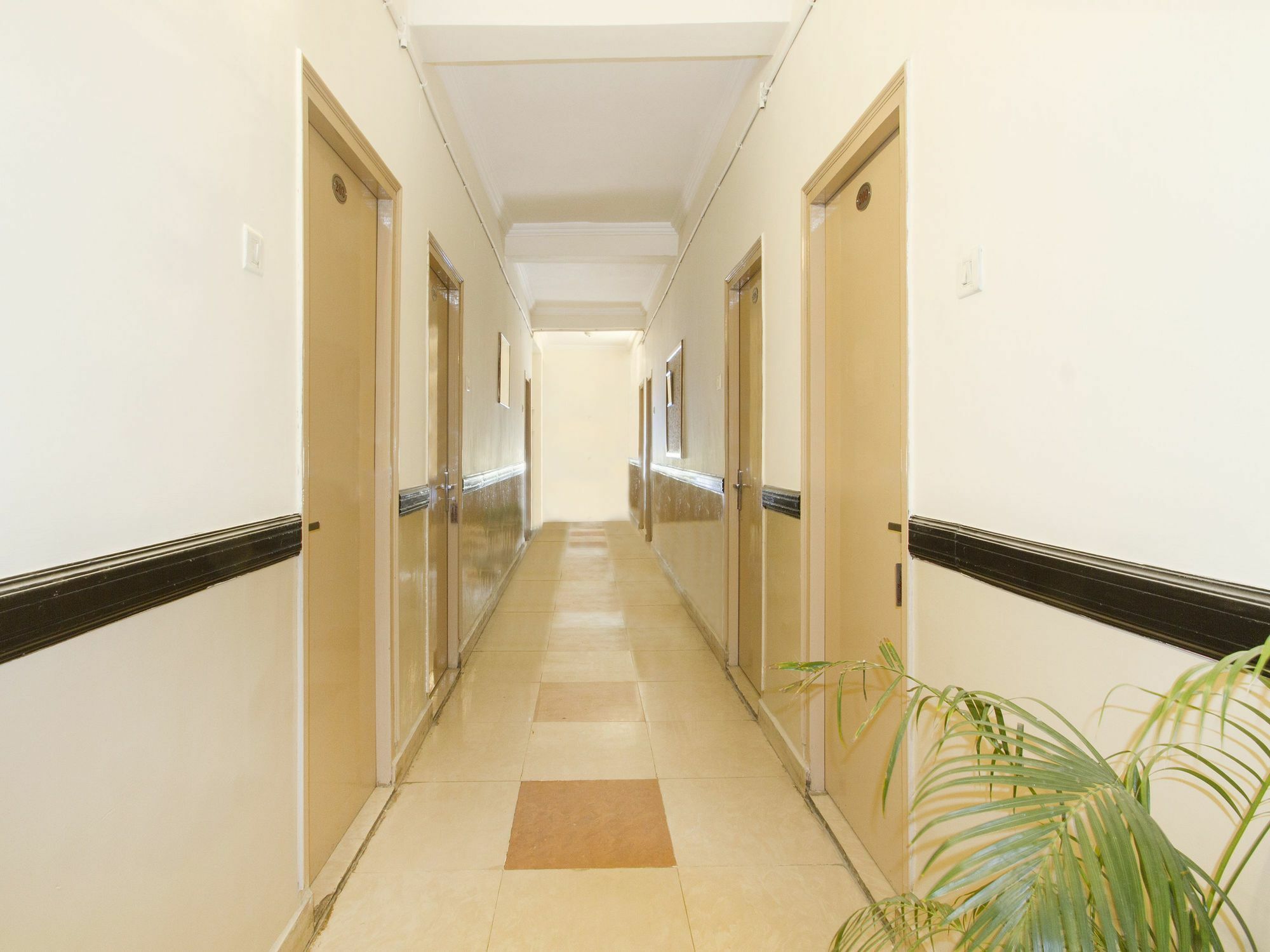 Hotel Oyo 11321 Goutham Residency