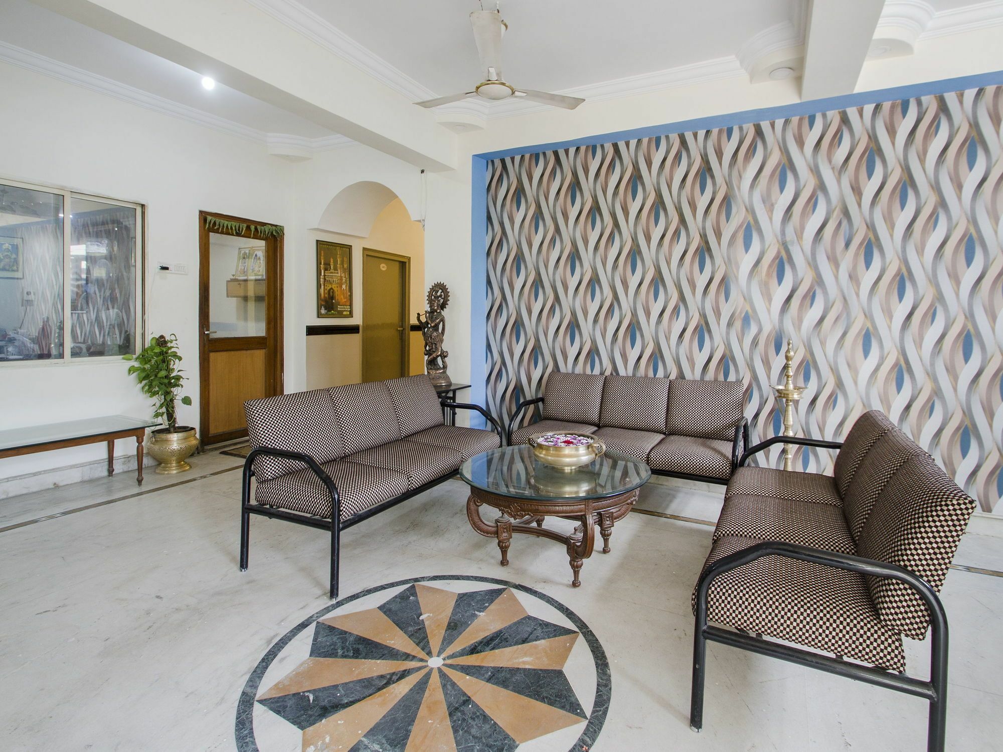 Hotel Oyo 11321 Goutham Residency Hyderabad