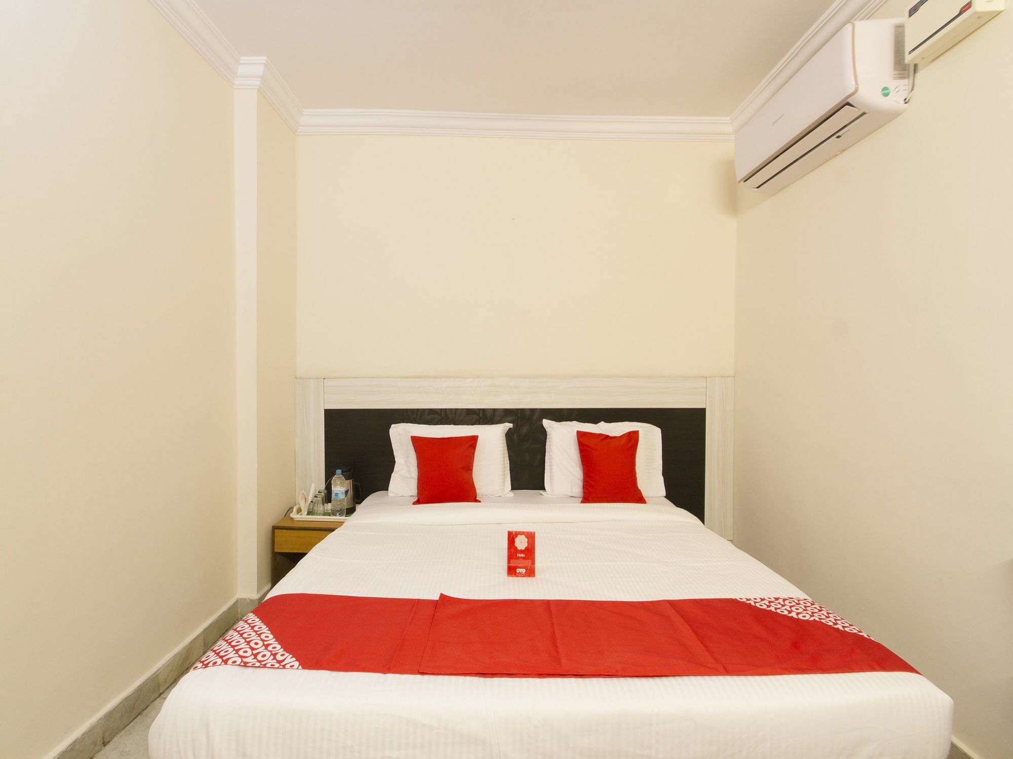 Oyo 11321 Goutham Residency