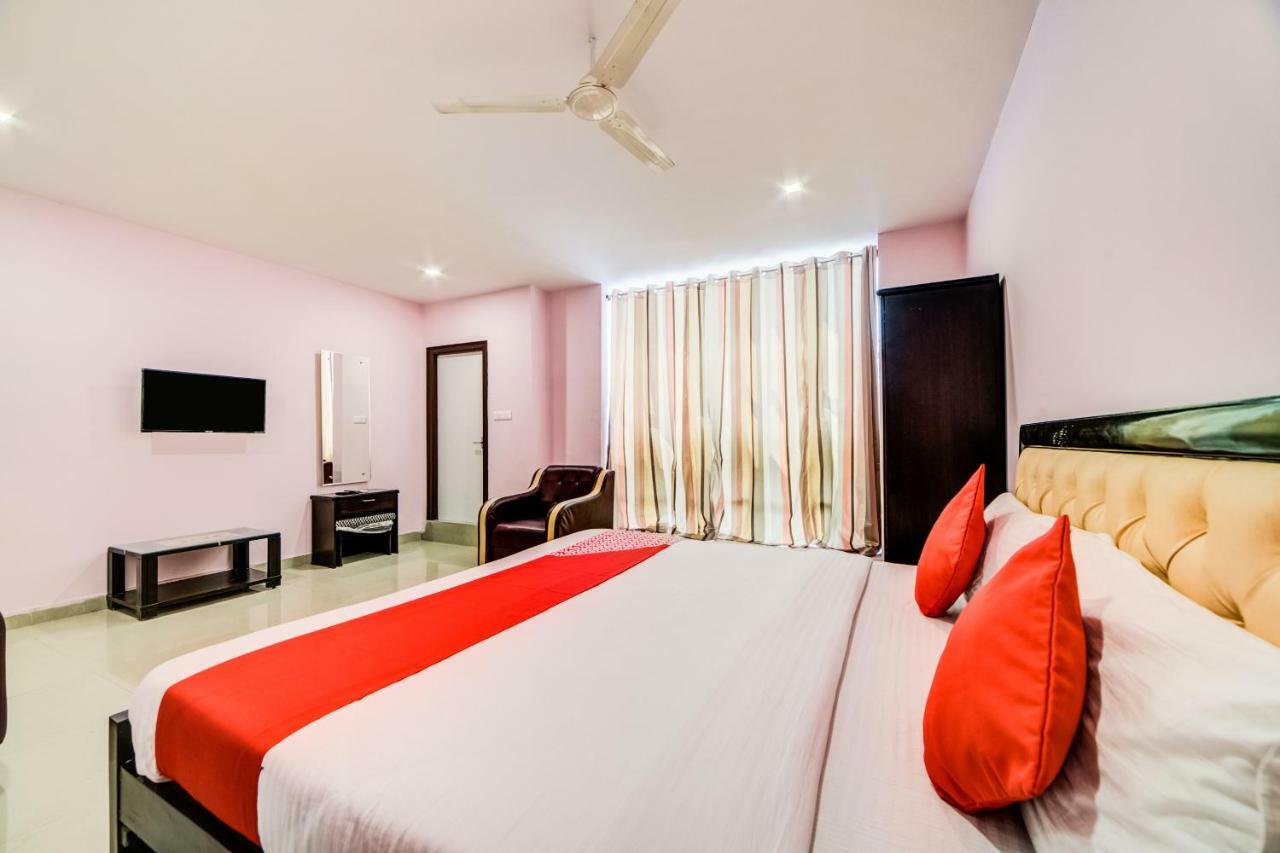 Hotel Oyo 11966 Grand Euro Park Hyderabad