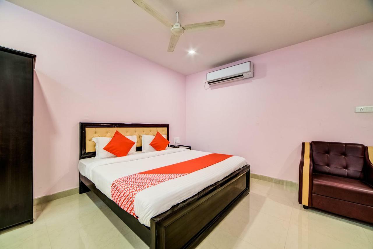 Oyo 11966 Grand Euro Park Hotel 3*