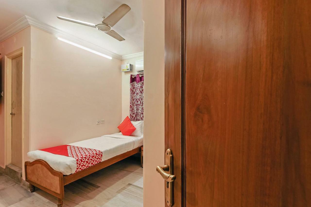 Oyo 23191 Flagship Raj Madan Ameerpet Hotel