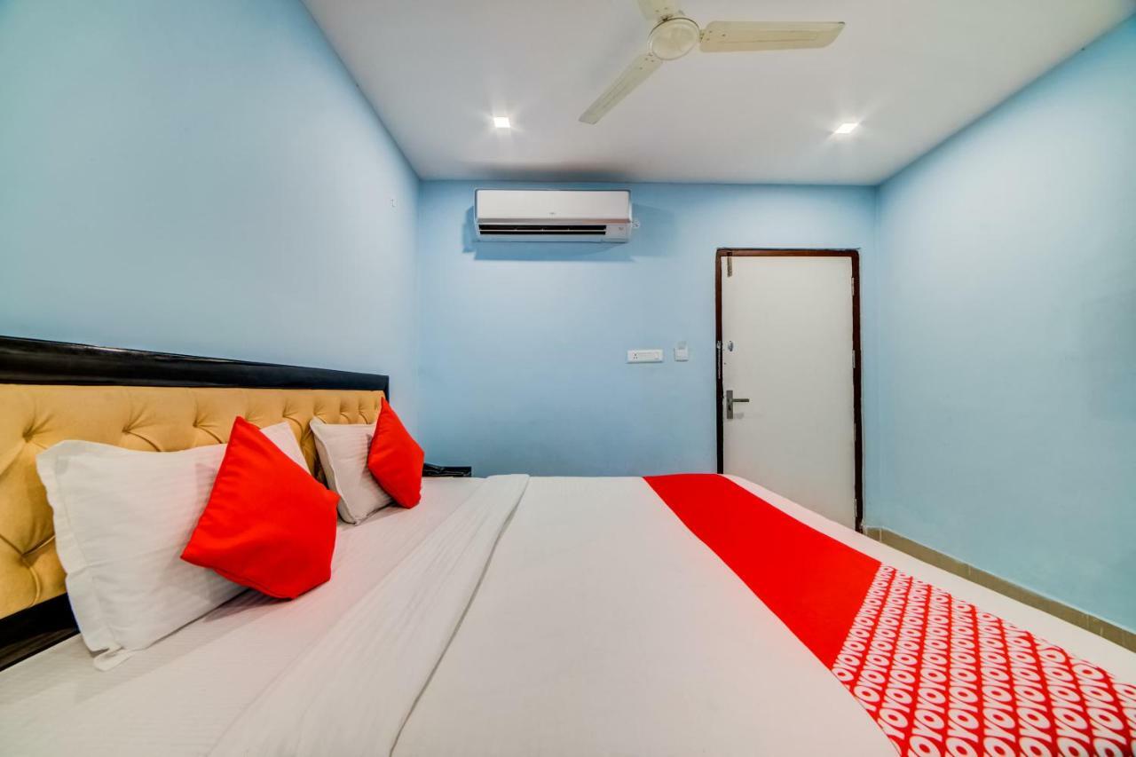 Oyo 11966 Grand Euro Park Hotel