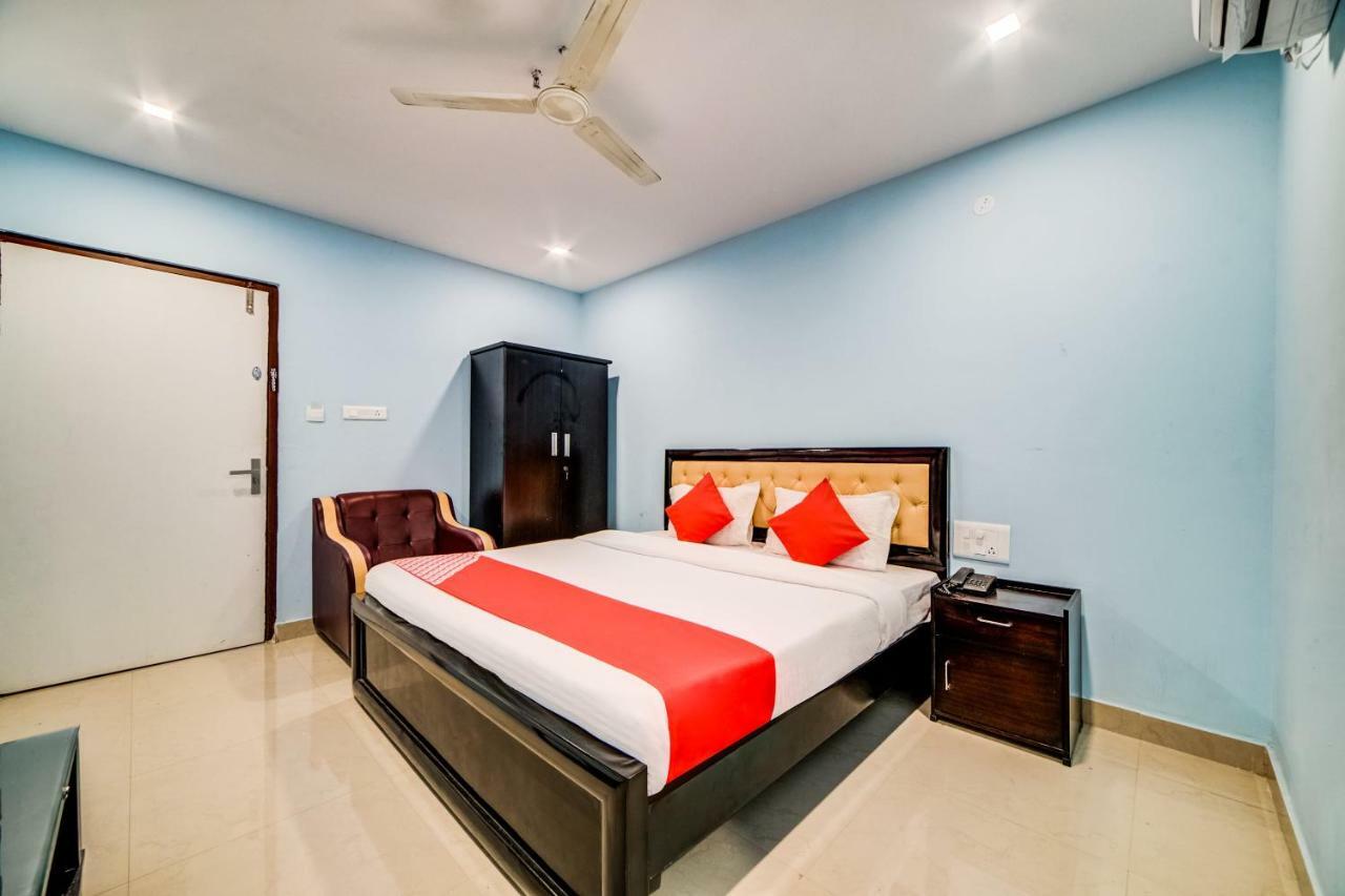Oyo 11966 Grand Euro Park Hotel