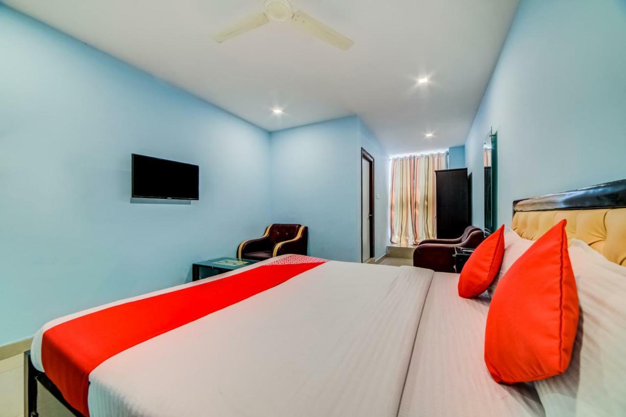 Hotel Oyo 11966 Grand Euro Park Hyderabad
