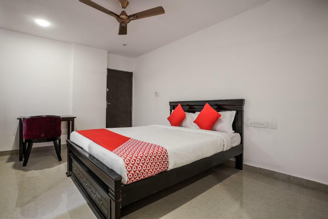 Oyo 18341 Flagship Metro International Hotel 3*