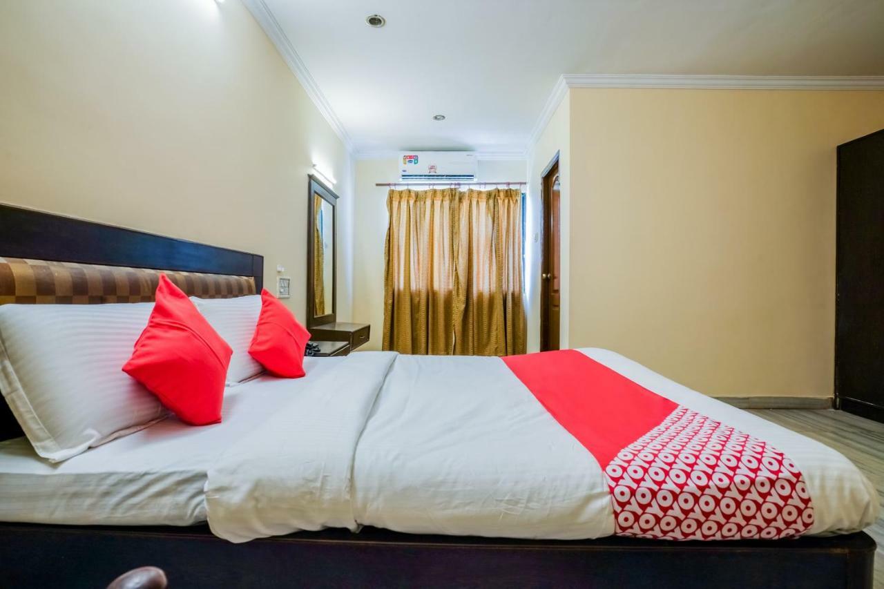Hotel Oyo 18591 Samrat Hyderabad