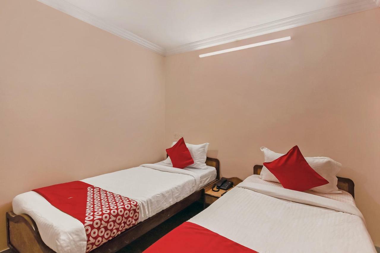 Hotel Oyo 23191 Flagship Raj Madan Ameerpet 3*