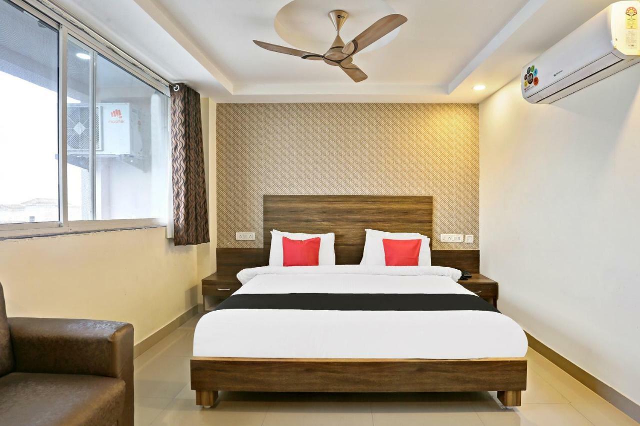 Capital O 15079 Navvada Regency Hotel 3*