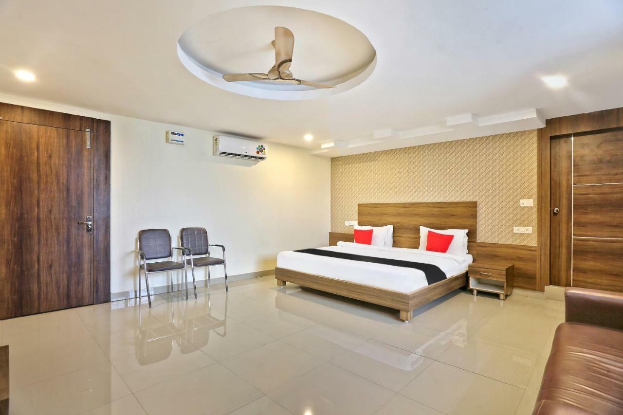 Hotel Capital O 15079 Navvada Regency 3*