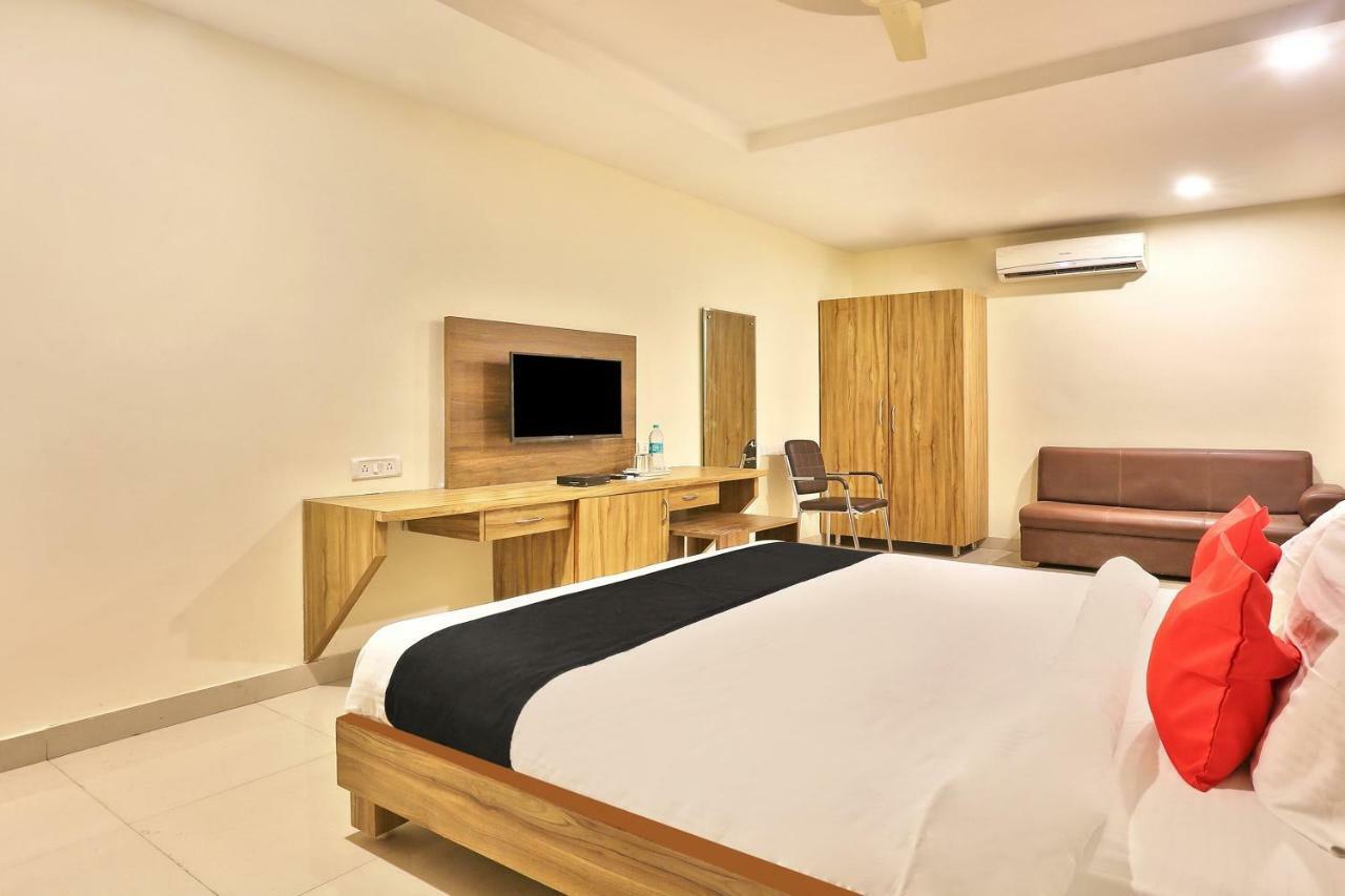 Hotel Capital O 15079 Navvada Regency Hyderabad