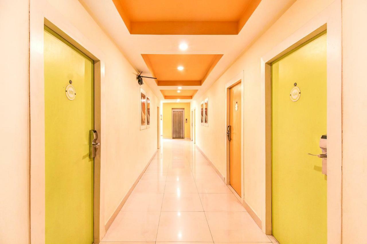 Hotel Fabhotel Strawberry Hyderabad
