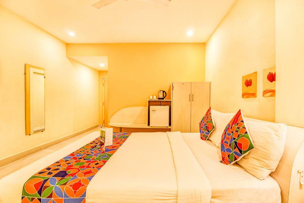 Hotel Fabhotel Strawberry 3*