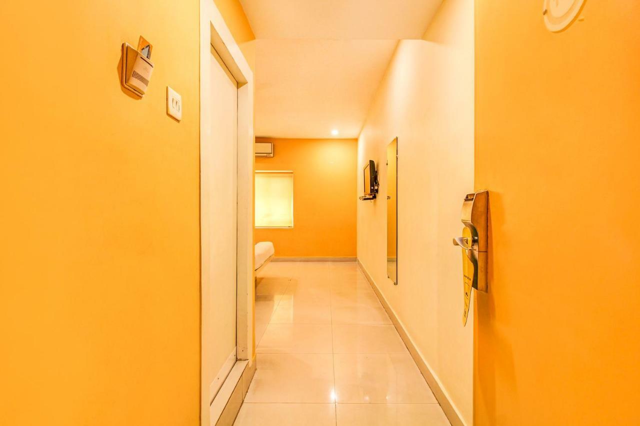 Hotel Fabhotel Strawberry
