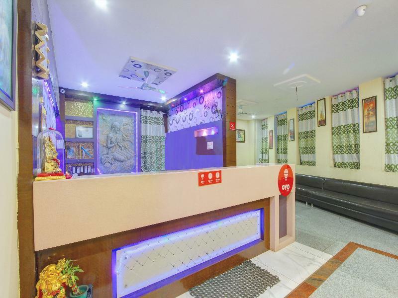 Hotel Oyo 7627 Royal Plaza 3*