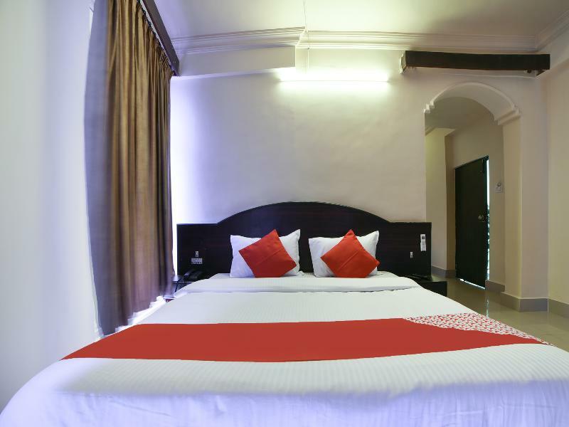 Hotel Oyo Flagship 16018 Rainbow Saphire 3*