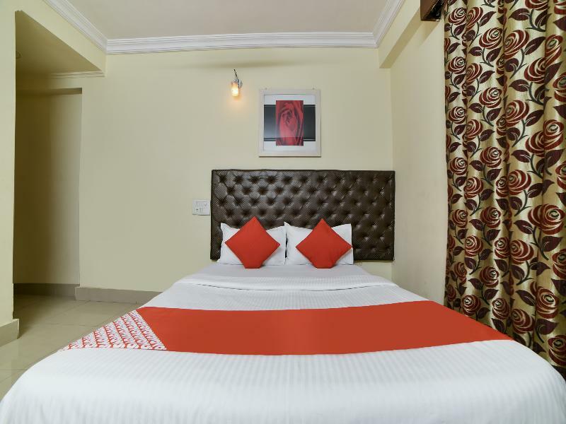Oyo Flagship 16018 Rainbow Saphire Hotel
