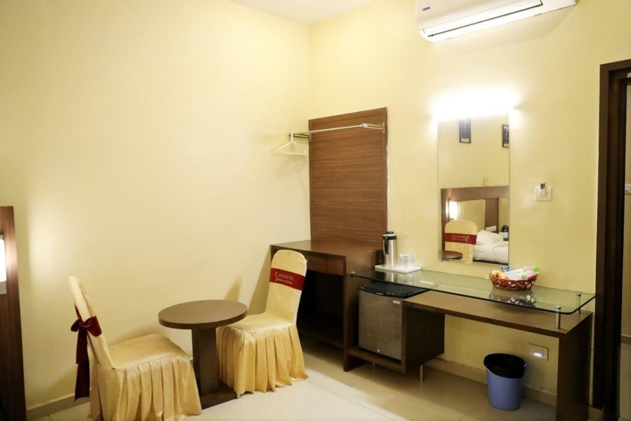 Hotel Swagath Grand Nagole 2*