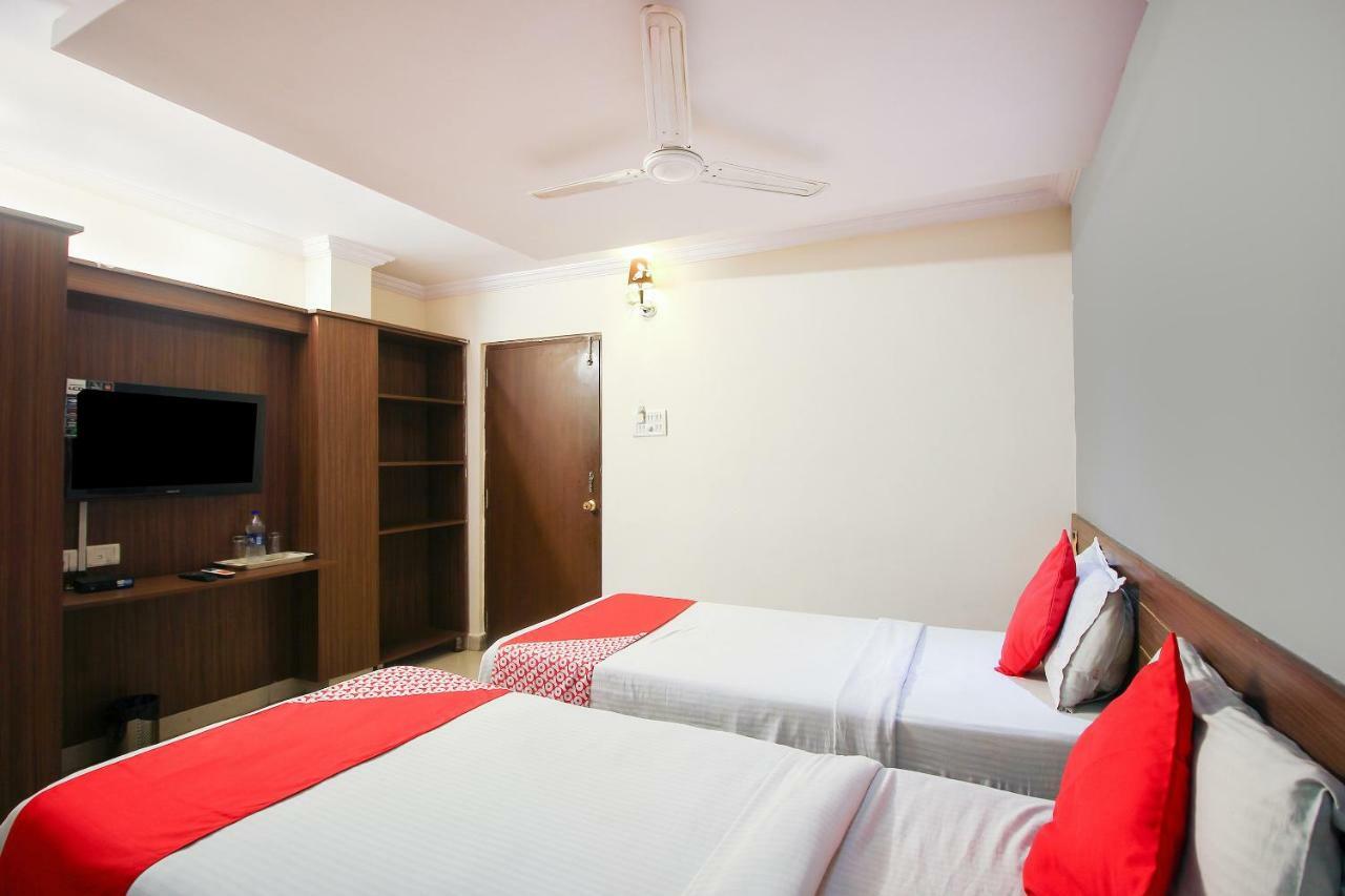 Oyo 17375 My Place Kondapur Hicc Hotel