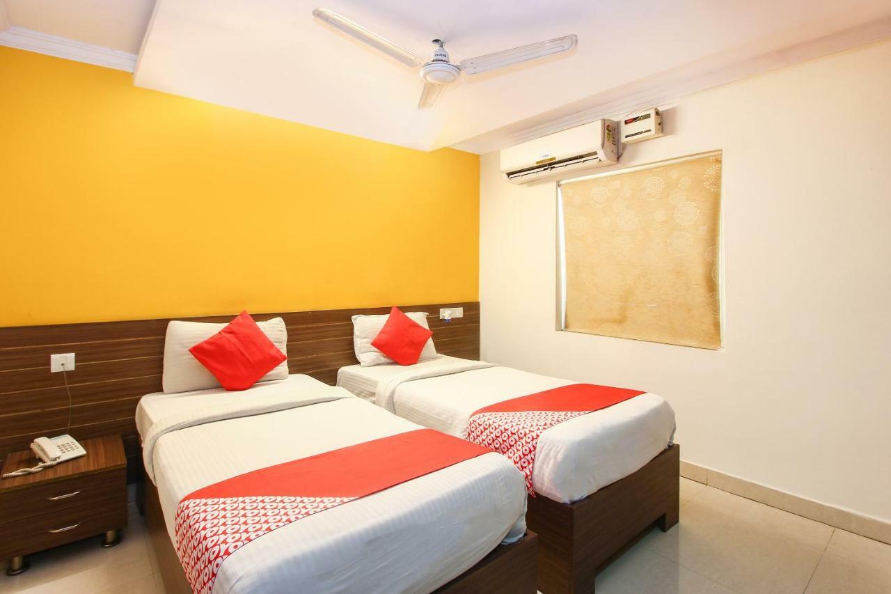 Hotel Oyo 17375 My Place Kondapur Hicc