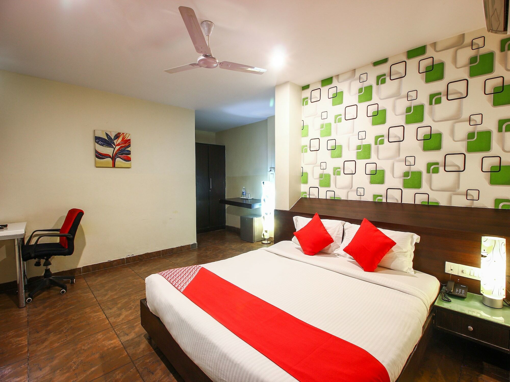 Vaccinated Staff - Capital O 18592 M Hotel 3*