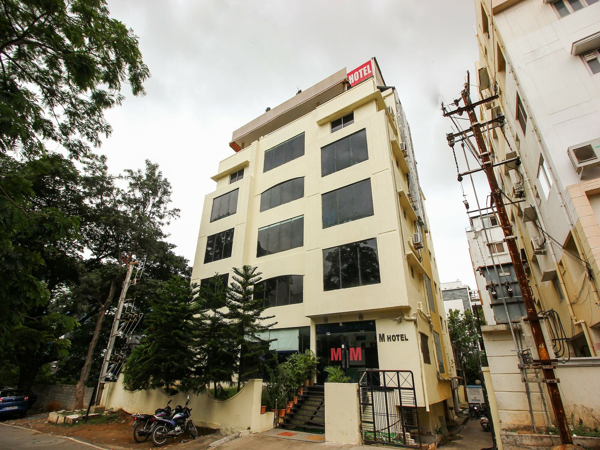 Vaccinated Staff - Capital O 18592 M Hyderabad