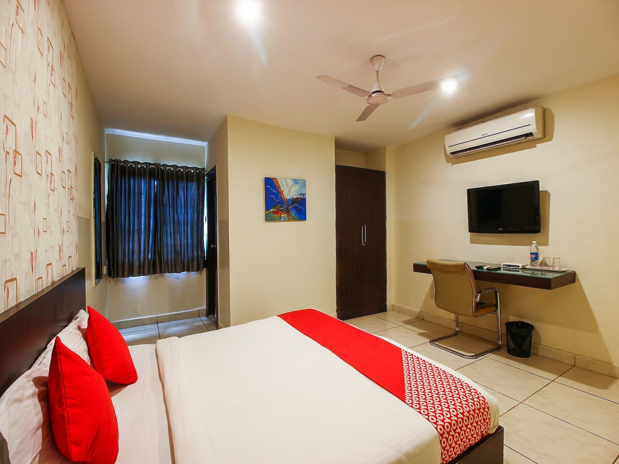 Hotel Vaccinated Staff - Capital O 18592 M 3*