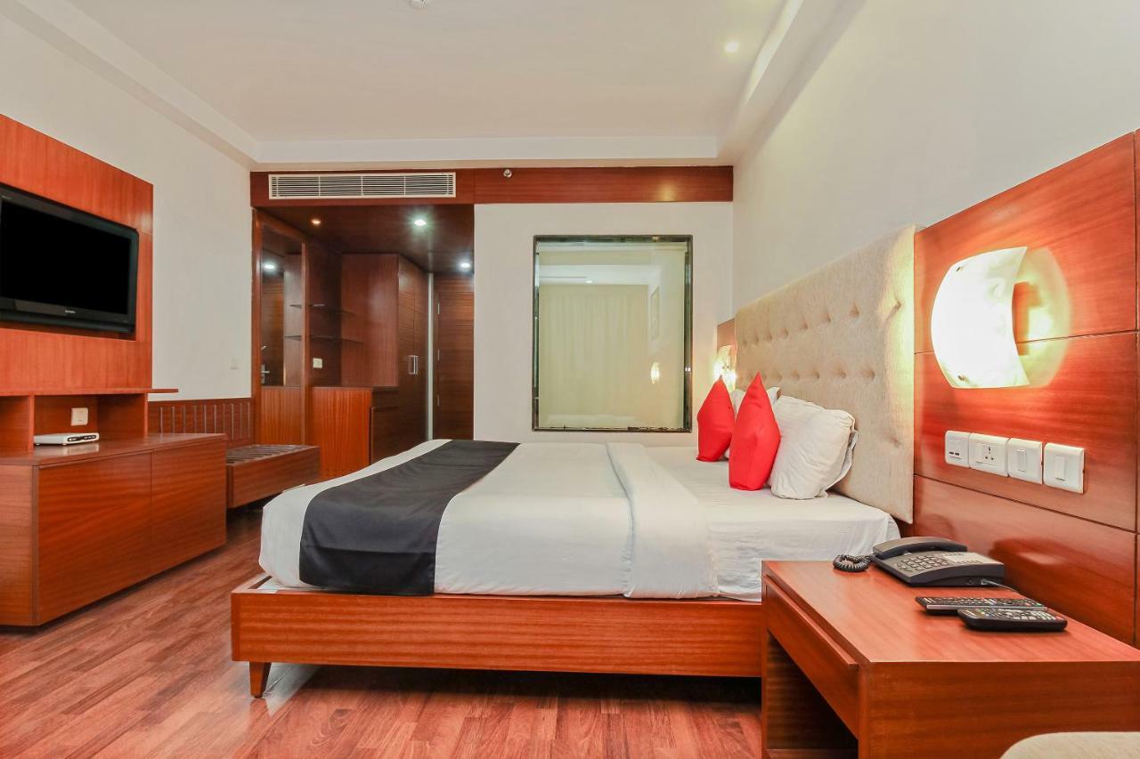 Capital O 35958 Lake View 3* Hyderabad