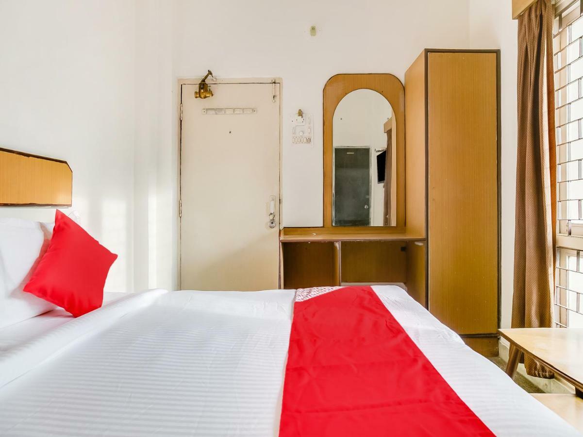 Oyo 47645 Sai Vinayak Boarding And Lodging 3* Hyderabad