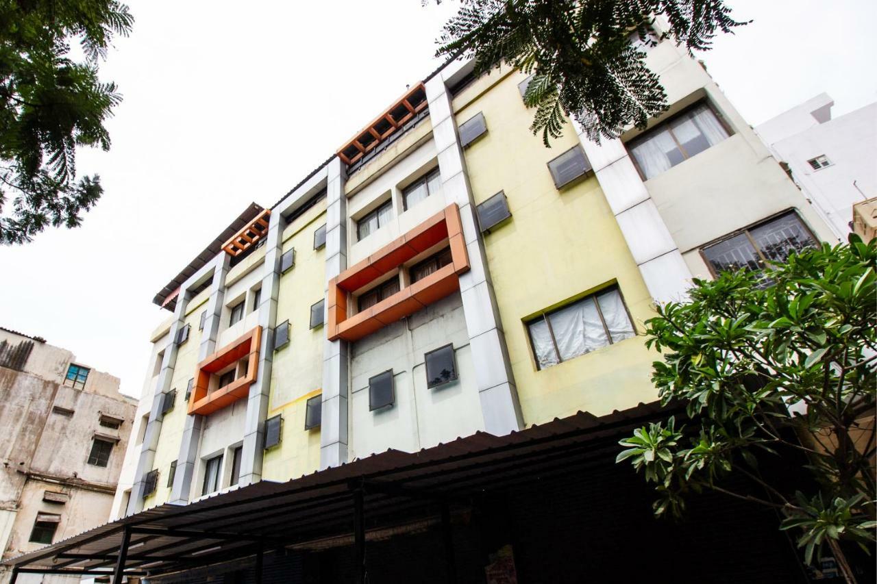 Fabexpress Manny's Palace Hyderabad