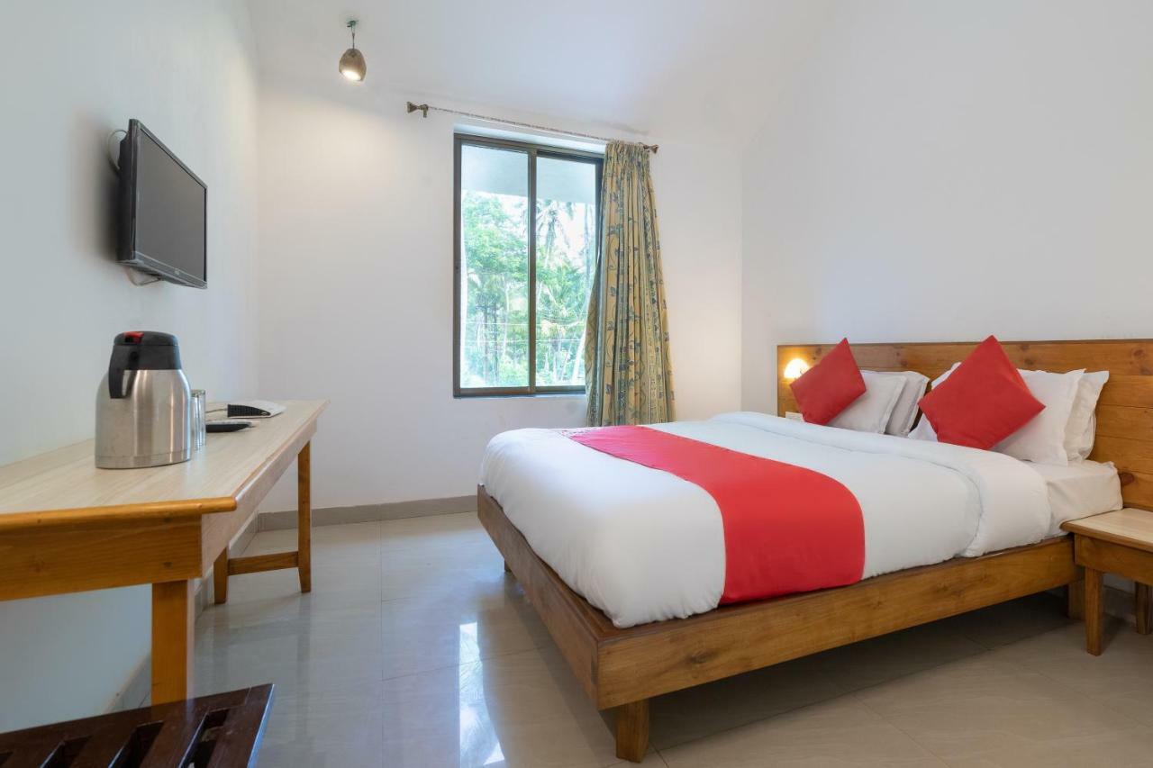 Oyo 47645 Sai Vinayak Boarding And Lodging Hyderabad