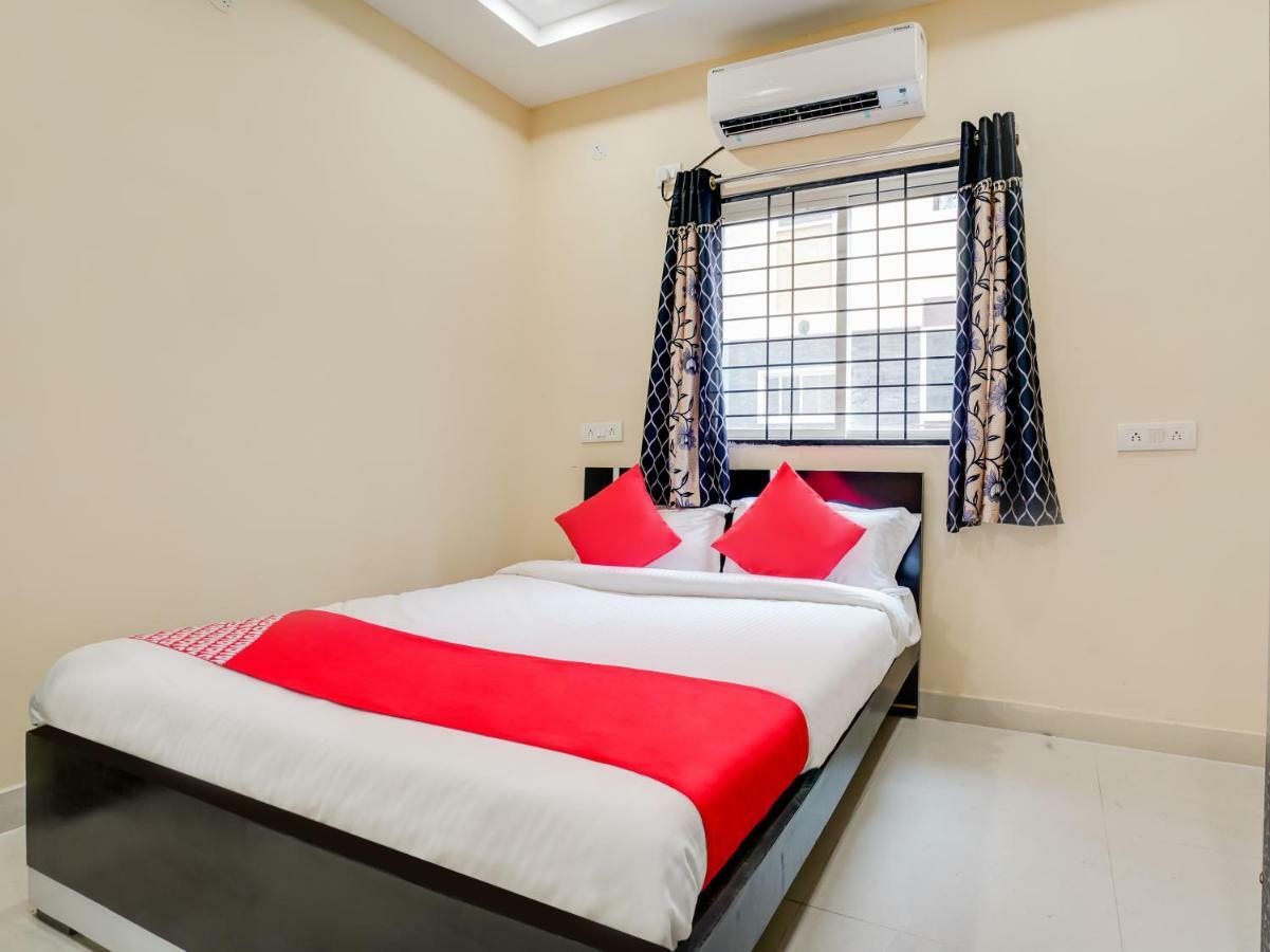 Oyo 46419 Moon Light Hospitality Hotel