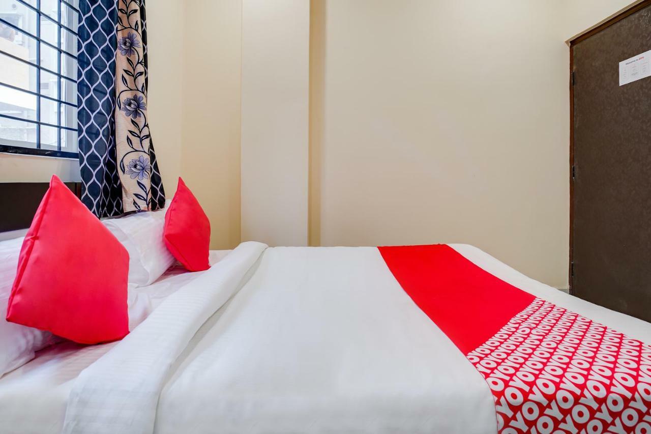 Oyo 46419 Moon Light Hospitality Hotel Hyderabad