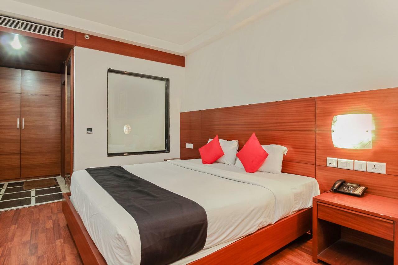 Hotel Capital O 35958 Lake View 3*
