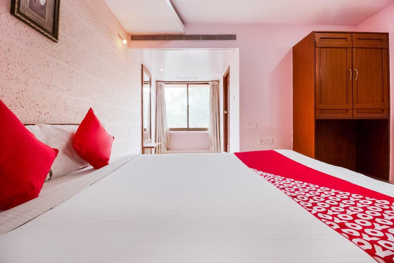 Hotel Fabexpress Manny's Palace Hyderabad