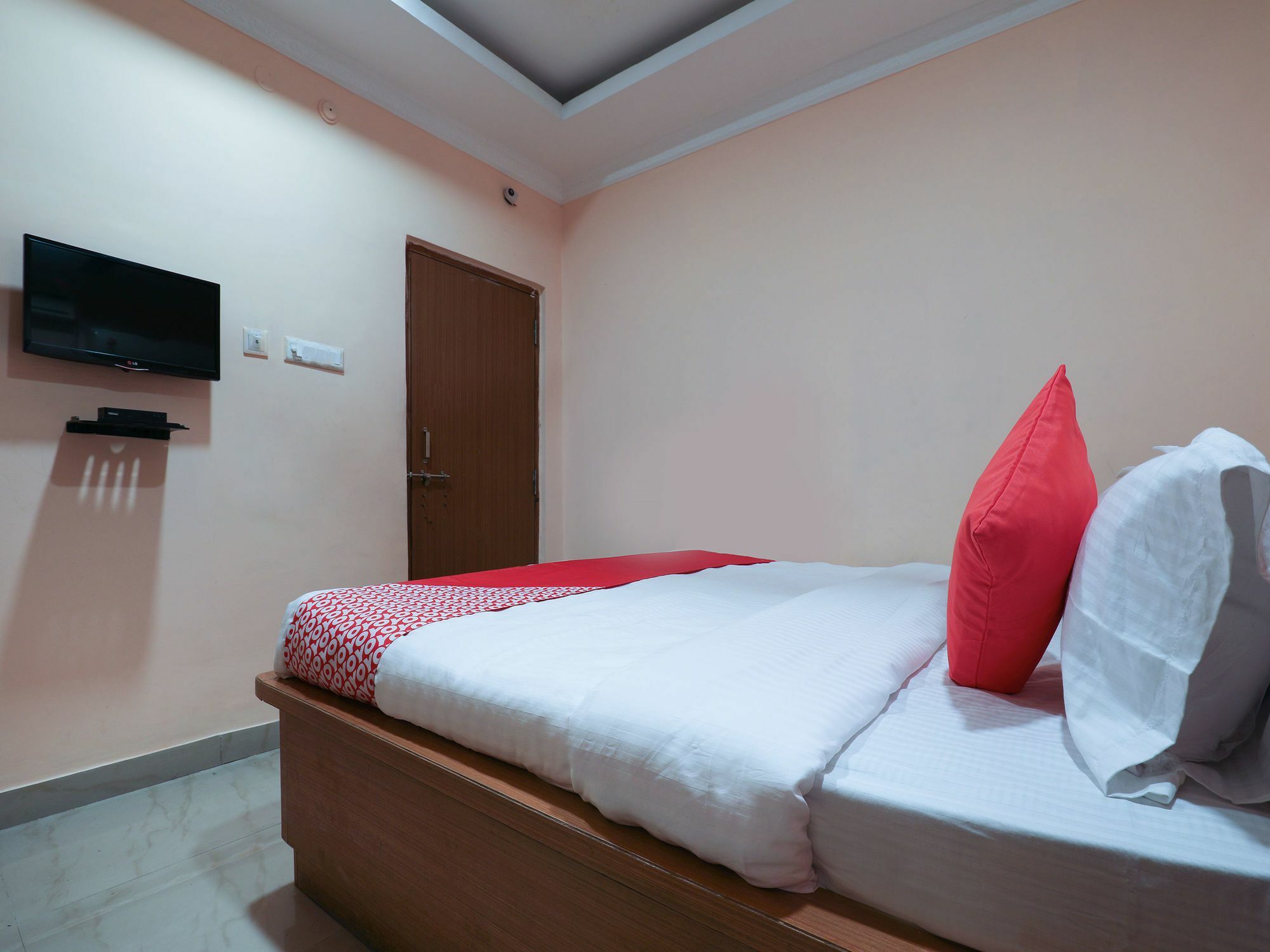 Oyo 14116 Sri Venkata Balaji Residency Hotel Hyderabad
