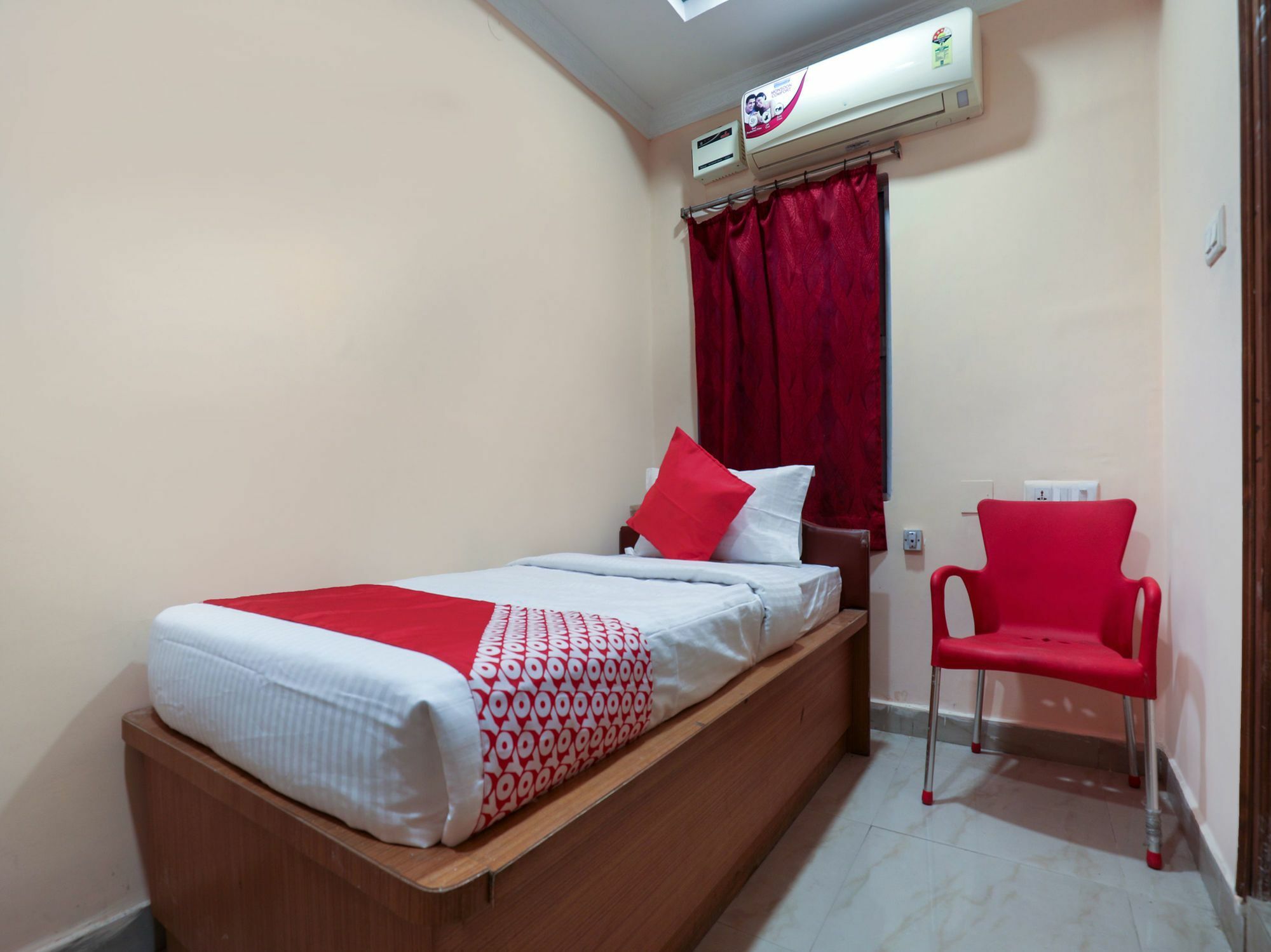 Oyo 14116 Sri Venkata Balaji Residency Hotel
