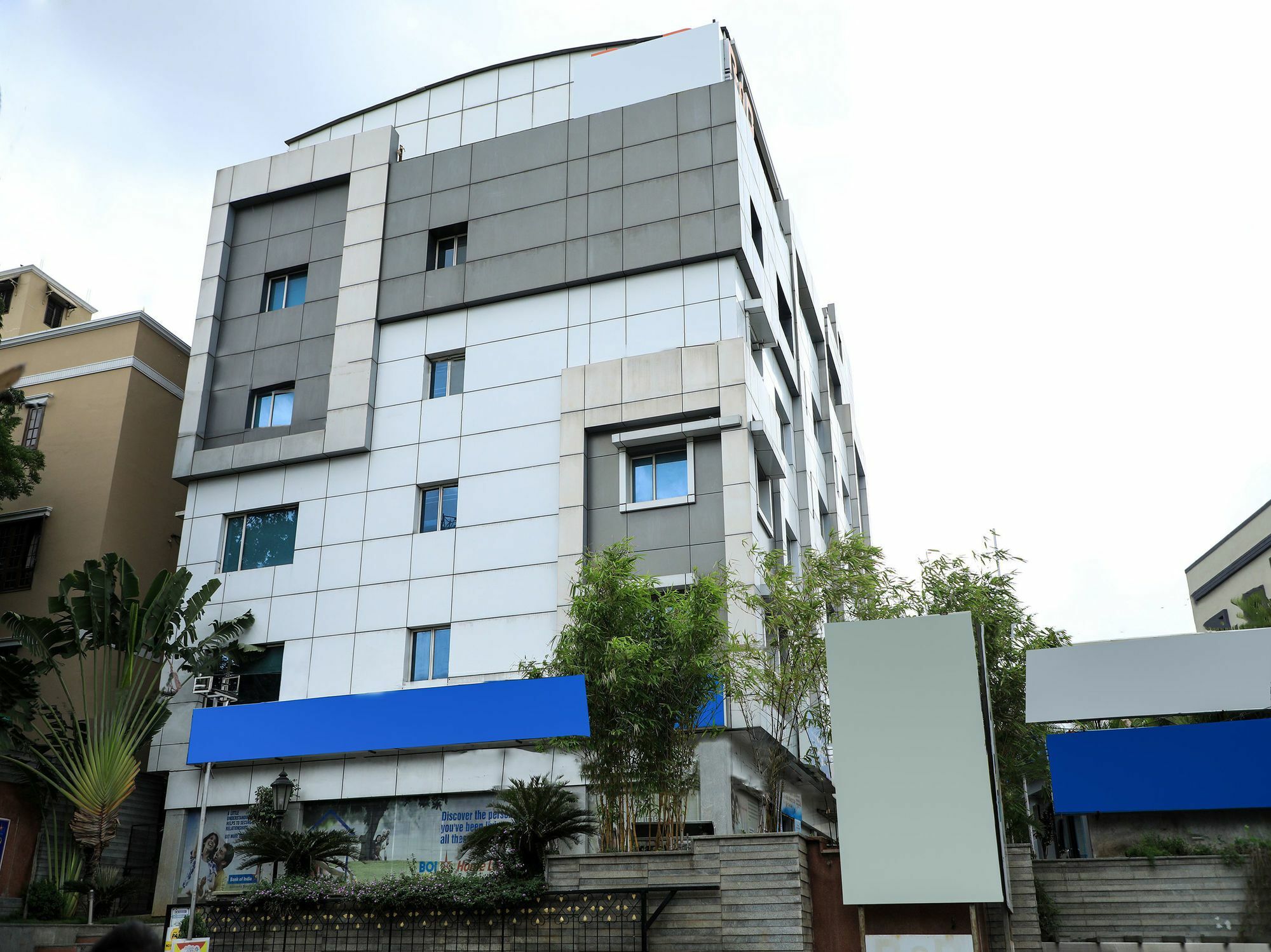 Hotel Oyo 914 Casa Luxurio 3*