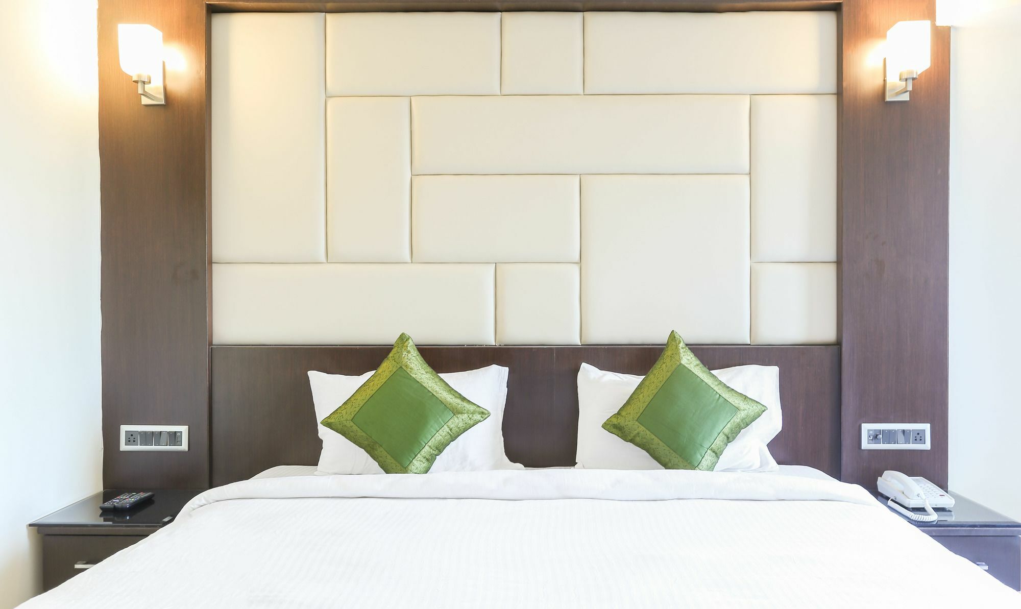 Treebo Trend Wood Bridge Hotel