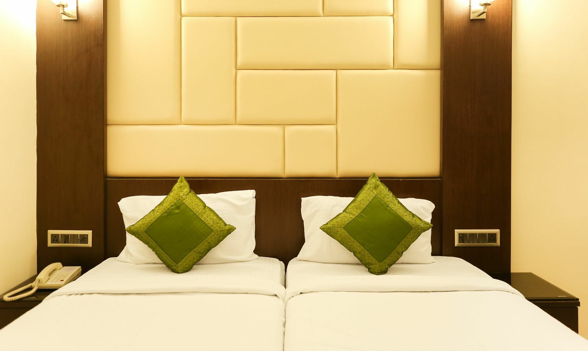 Treebo Trend Wood Bridge Hotel